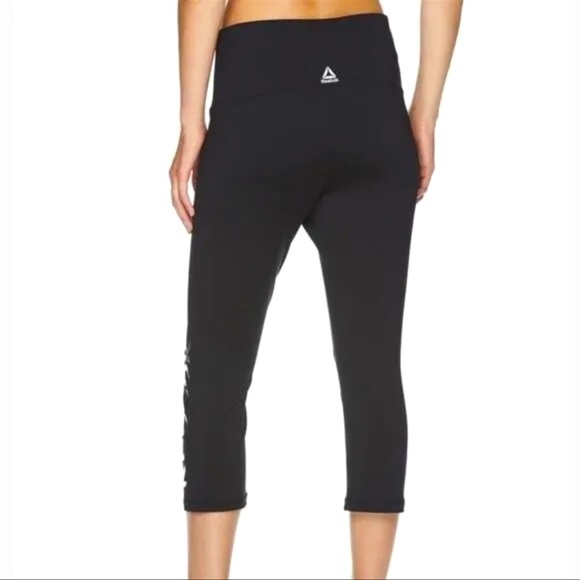 NWT Reebok Skinny Team High-rise Capri Black Logo Detail Size XS REW191LE16011 - Picture 3 of 16